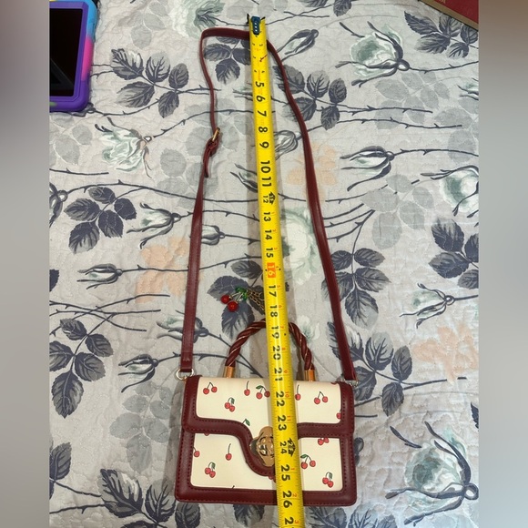 NEW Cherry Print Red Handbag new - Picture 4 of 5